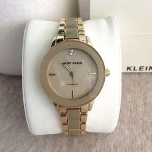 ⬇️ Anne Klein Watch Gold Beige